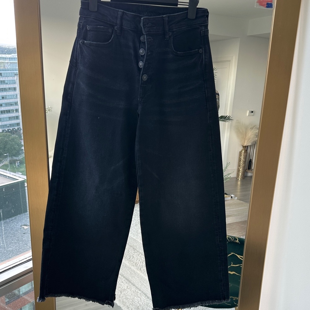 American Eagle Outfitters Black Cropped Jeans